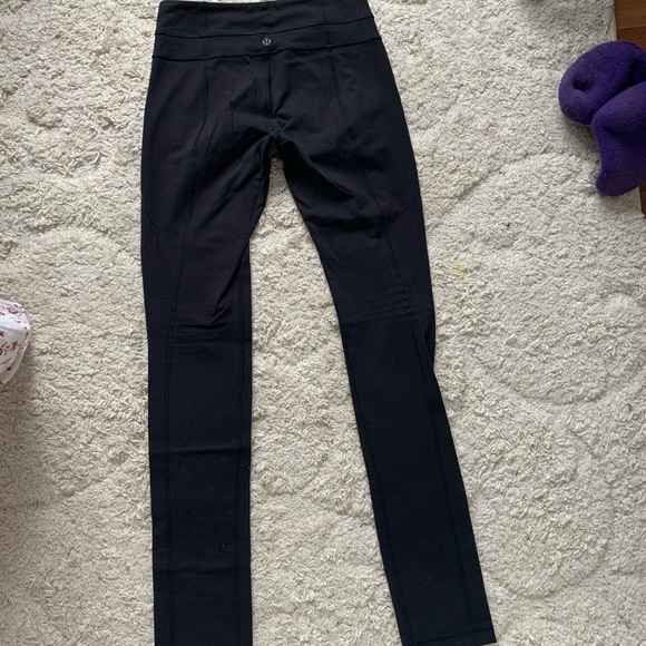 Lululemon Reversible Leggings - Picture 2 of 5
